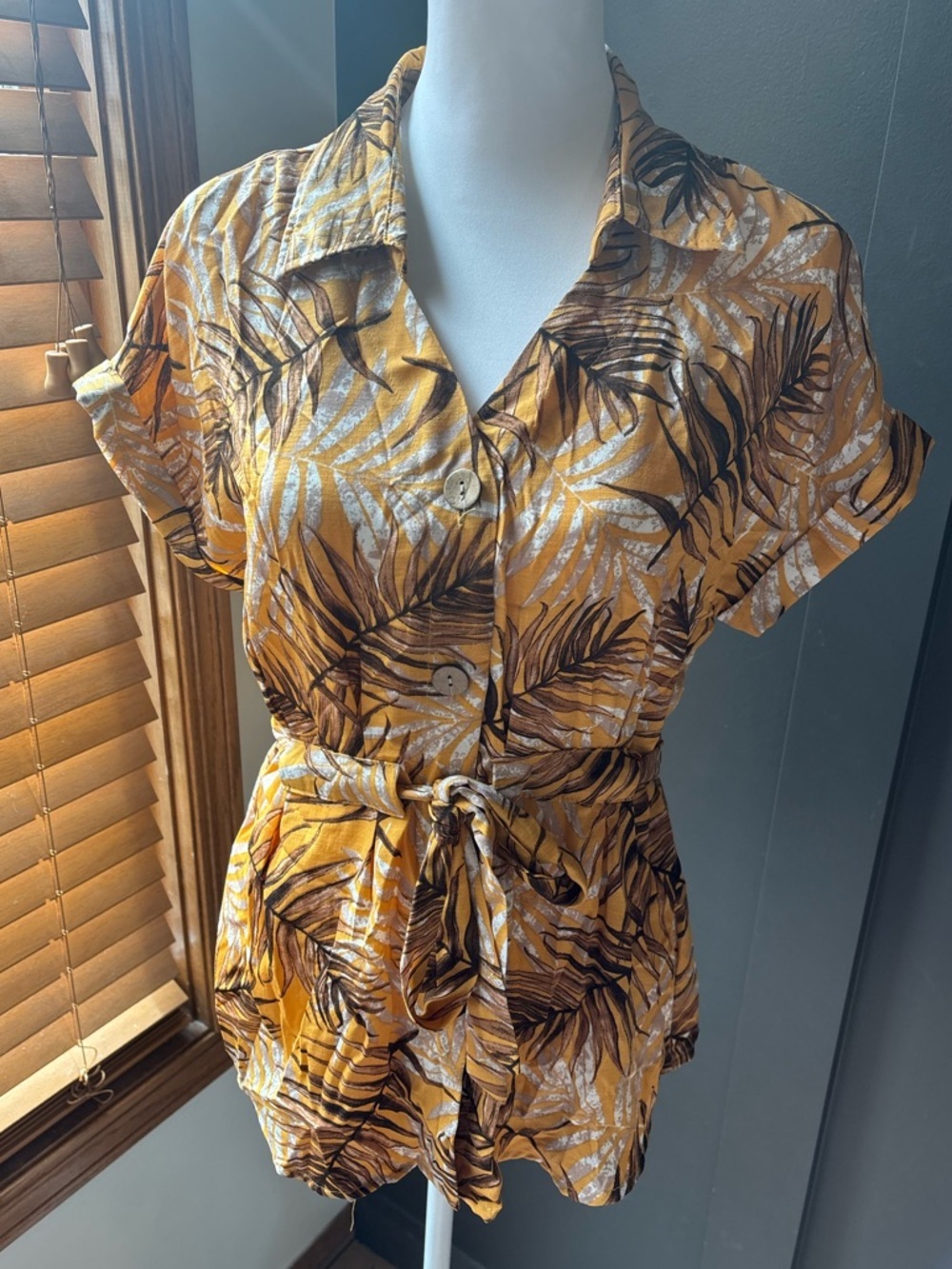 Life: Love is For Eternity Tropical Palm Print Tie Front Blouse Medium Coastal
